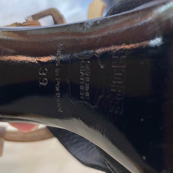 Sandals - Picture 4 of 9